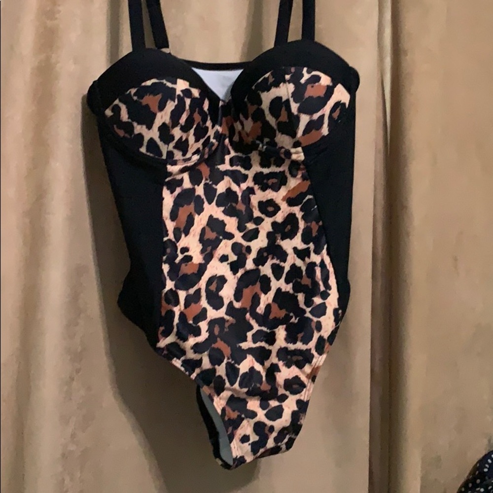 Vintage style leopard bathing suit